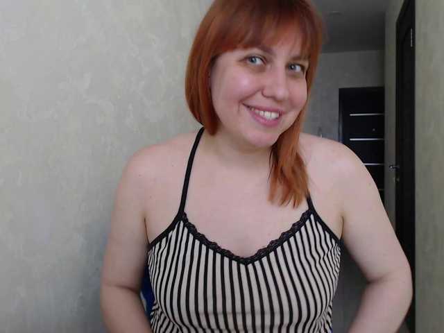 Karmella's BongaCams show and profile