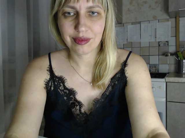 Karmella from BongaCams