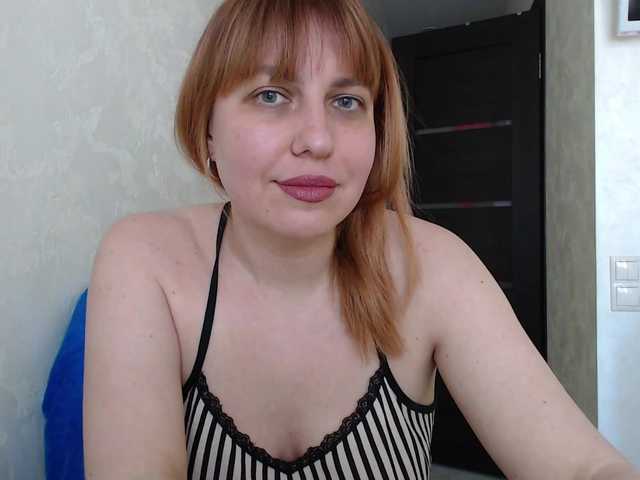 le modèle Karmella est en webcam porno dans un show sur le site bongacams, il possède les tags suivants: White/Caucasian,Blonde,Shaved