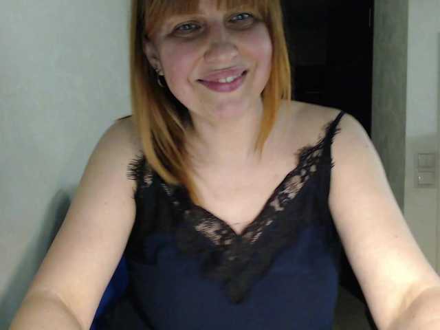 Karmella live cam profile