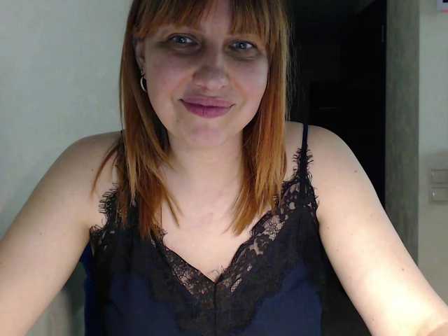 Karmella's BongaCams show and profile