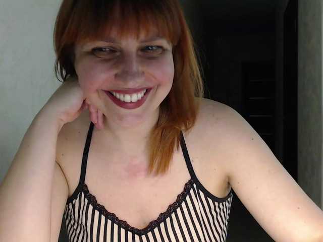 Karmella's BongaCams show and profile