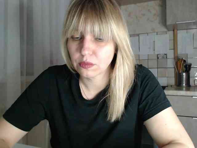 Karmella Live Webcam on BongaCams