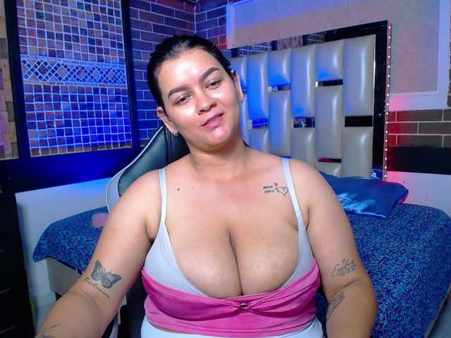 KrissSweetBoobs's BongaCams show and profile