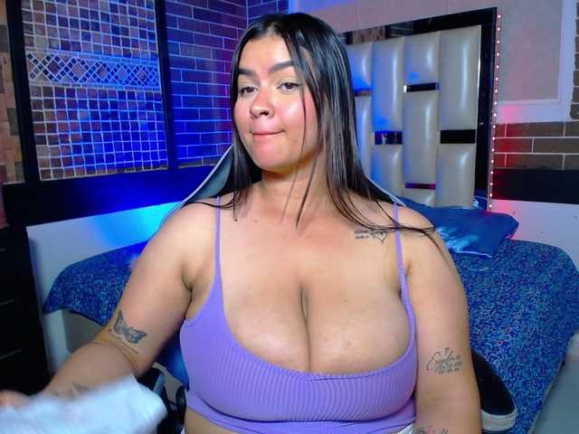 KrissSweetBoobs's BongaCams show and profile