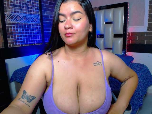 KrissSweetBoobs webcam