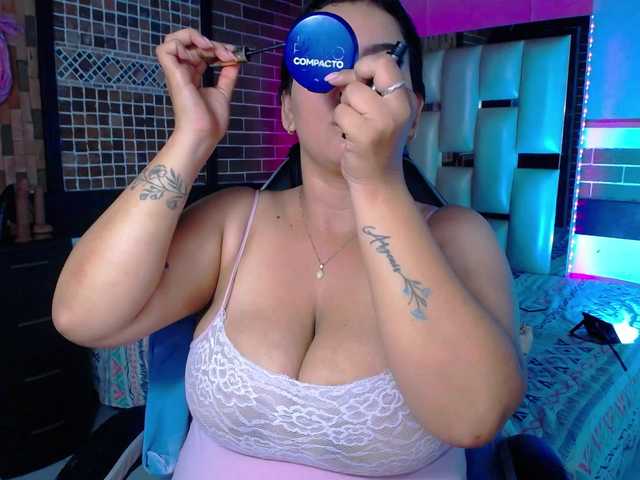 KrissSweetBoobs's BongaCams show and profile