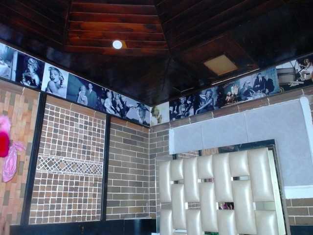 KrissSweetBoobs's BongaCams show and profile