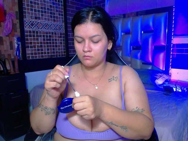 KrissSweetBoobs's BongaCams show and profile