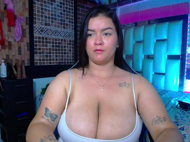 KrissSweetBoobs's BongaCams show and profile