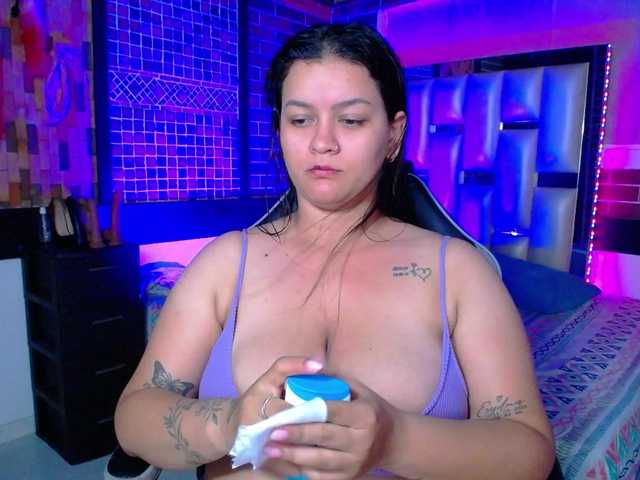 KrissSweetBoobs's BongaCams show and profile