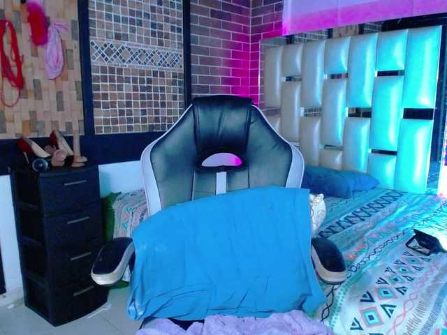 KrissSweetBoobs's BongaCams show and profile