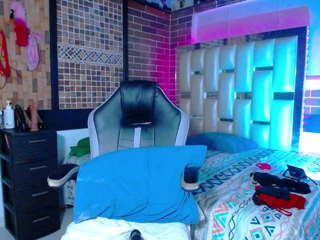 KrissSweetBoobs's BongaCams show and profile