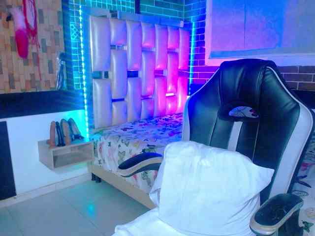 KrissSweetBoobs webcam