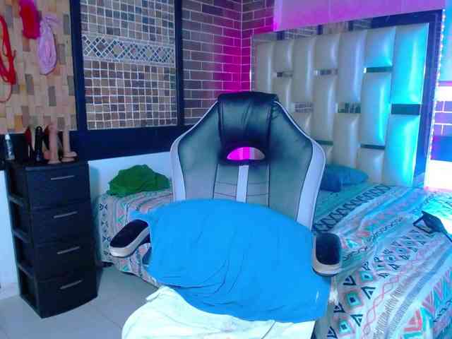 KrissSweetBoobs webcam