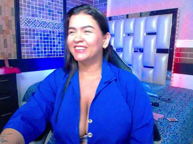 KrissSweetBoobs webcam