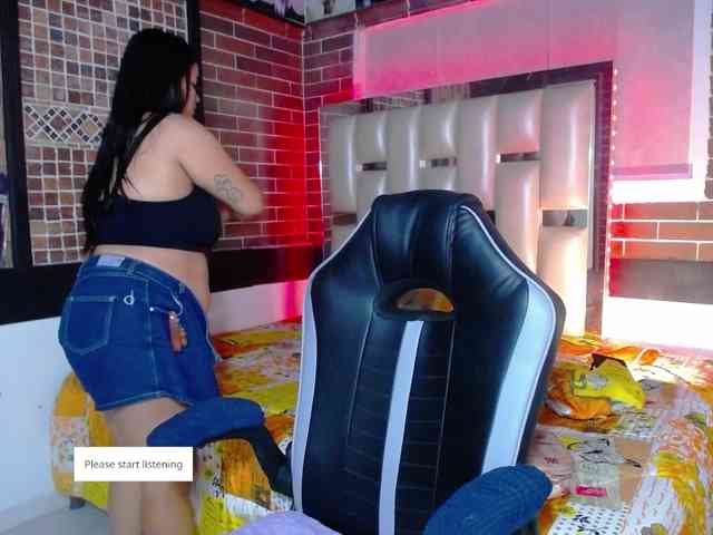 KrissSweetBoobs webcam