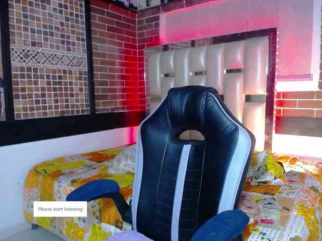 KrissSweetBoobs webcam