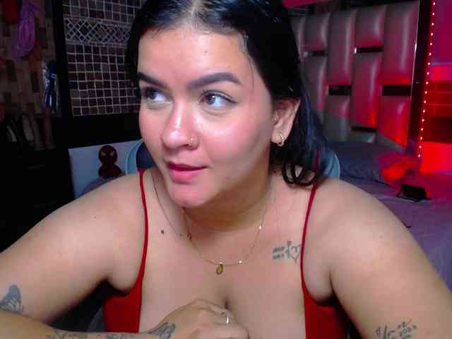 KrissSweetBoobs webcam