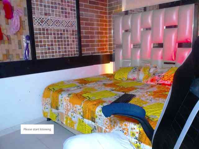 KrissSweetBoobs webcam