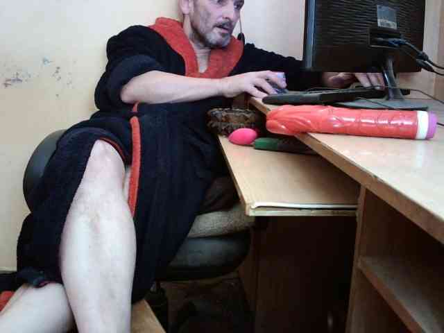HugeFanny HugeFanny
