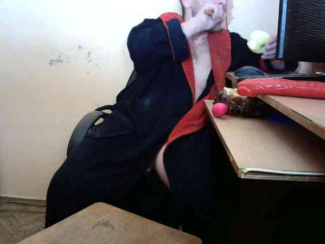 HugeFanny