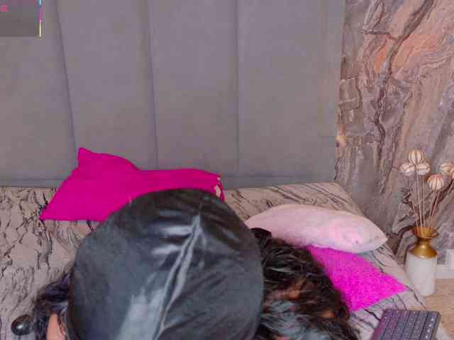 KetraWestt webcam