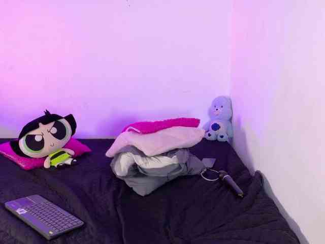 KetraWestt webcam