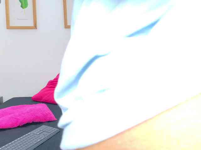 KetraWestt webcam