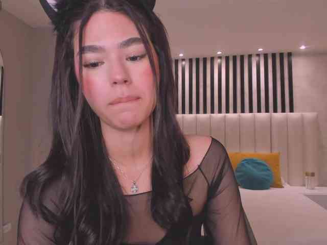 EllieScott webcam