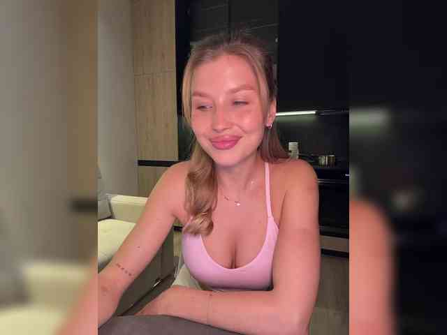 sweeetpeach webcam