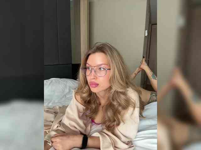 sweetpeach77 webcam