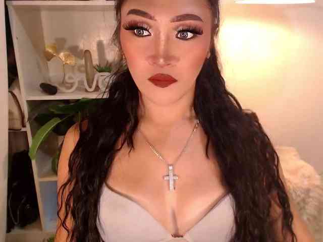 QueenMajesty Live Webcam on BongaCams