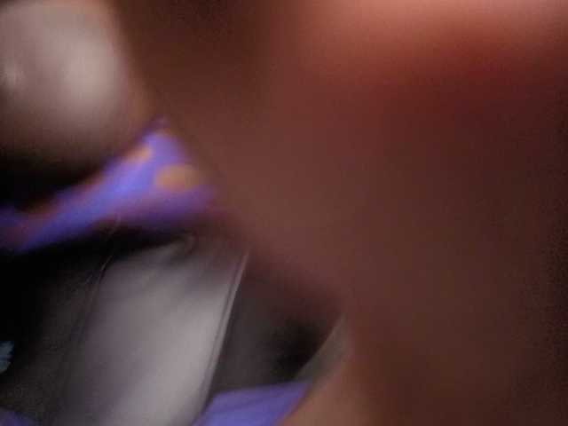 bigzonroe24's BongaCams show and profile