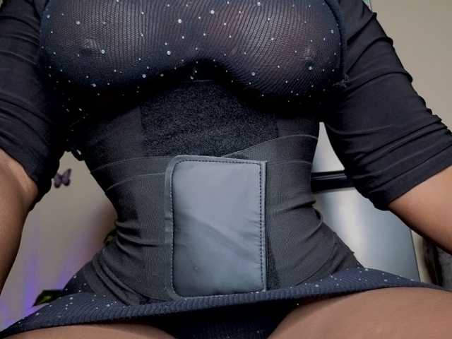 bigzonroe24's BongaCams show and profile