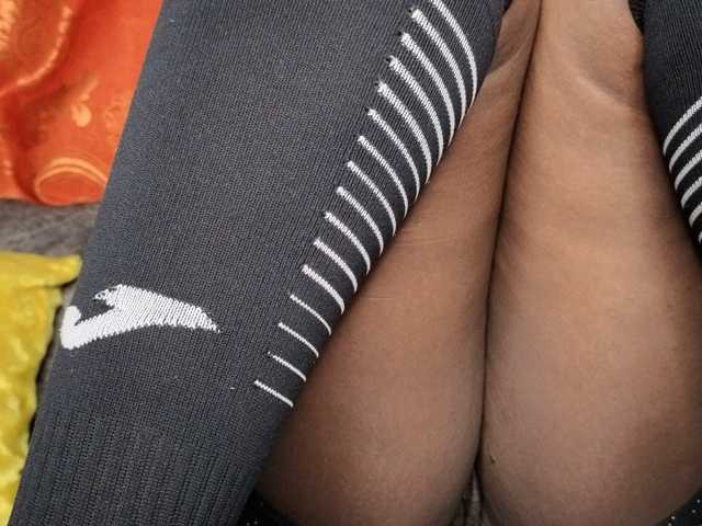 bigzonroe24's BongaCams show and profile