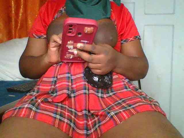 bigzonroe24 webcam