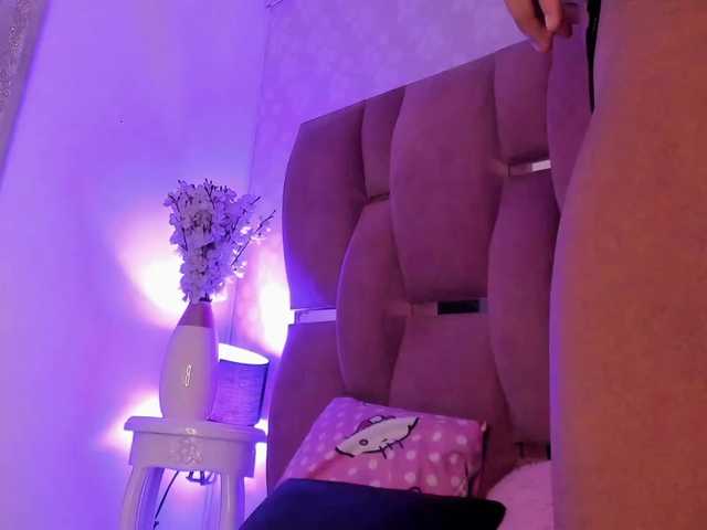 VayoLeen webcam bongacams model stream image