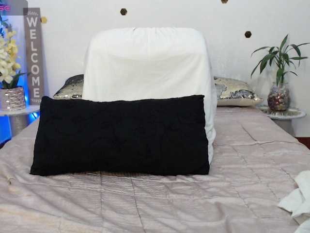 Lady-mature's BongaCams show and profile