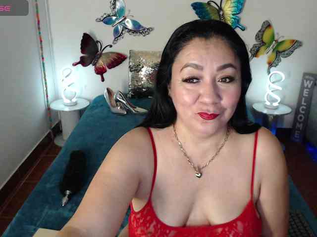 Lady-mature webcam
