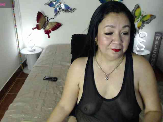 Lady-mature webcam