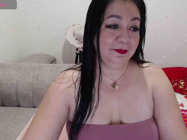 Lady-mature webcam