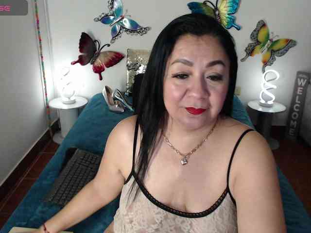 Lady-mature webcam