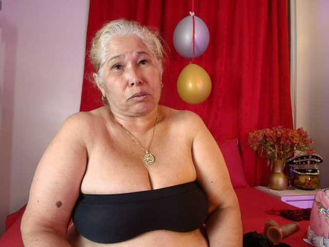 girl-amada's BongaCams show and profile