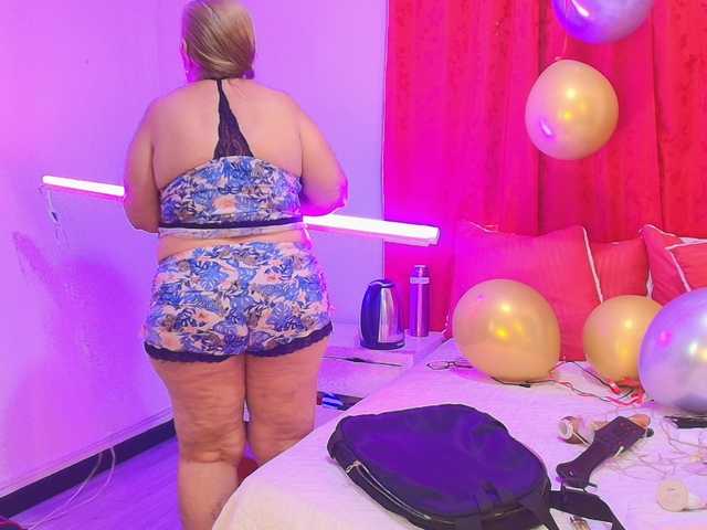 girl-amada's BongaCams show and profile