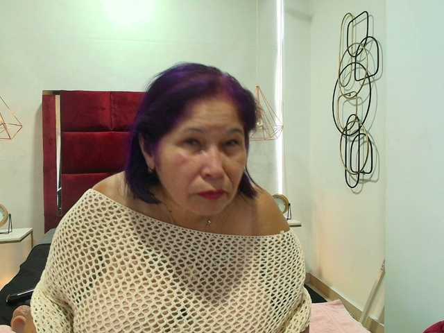 girl-amada's BongaCams show and profile