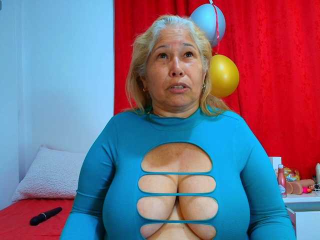 girl-amada's BongaCams show and profile