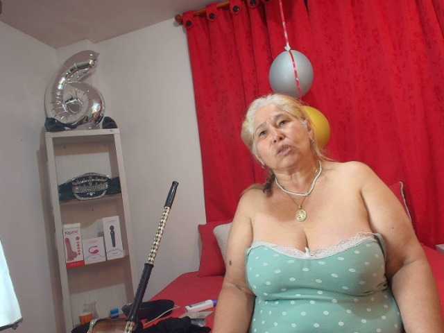 girl-amada's BongaCams show and profile