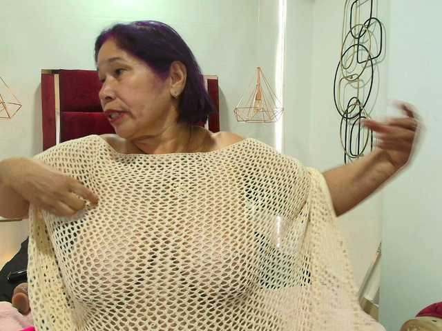 girl-amada's BongaCams show and profile