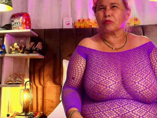 girl-amada webcam